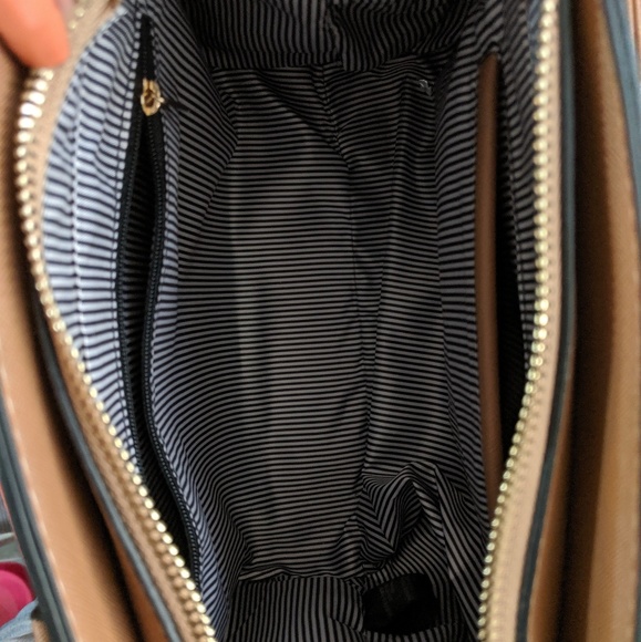 Purse - Picture 2 of 4